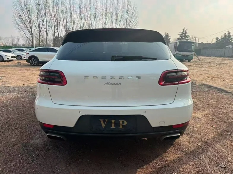 保时捷Macan 驾驶室