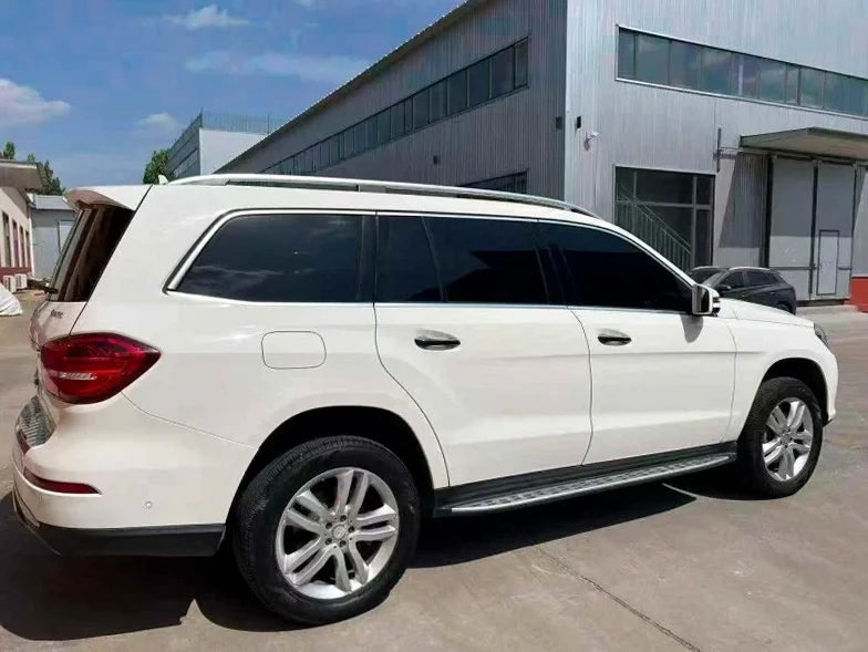 奔驰GLS 后面外观一