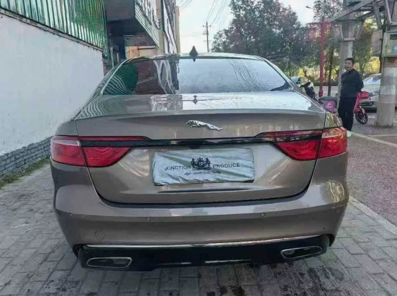 捷豹XFL 后面外观一