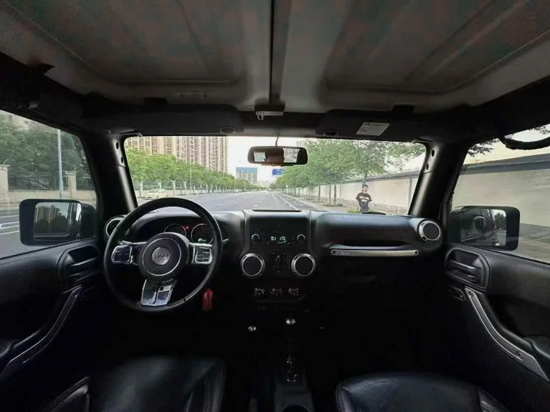 Jeep牧马人 后面外观二