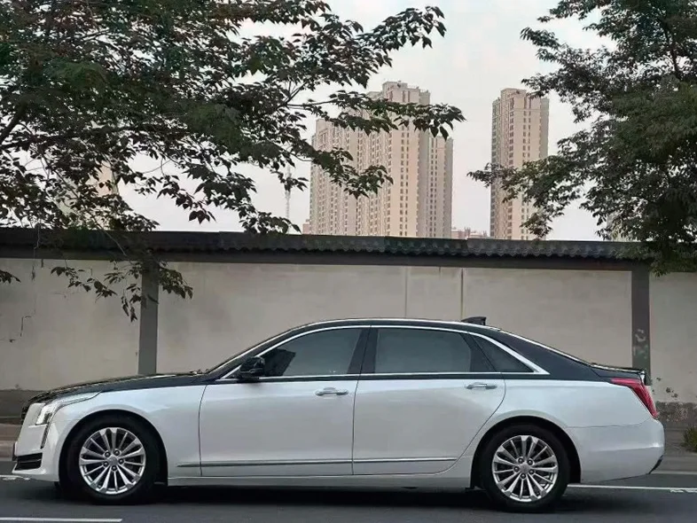 凯迪拉克CT6 驾驶室