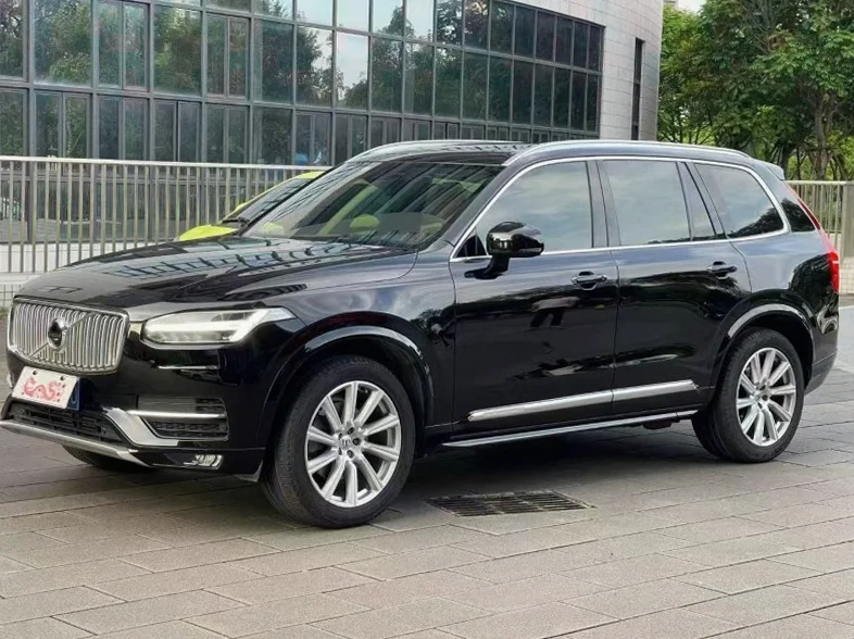沃尔沃XC90 正面外观三