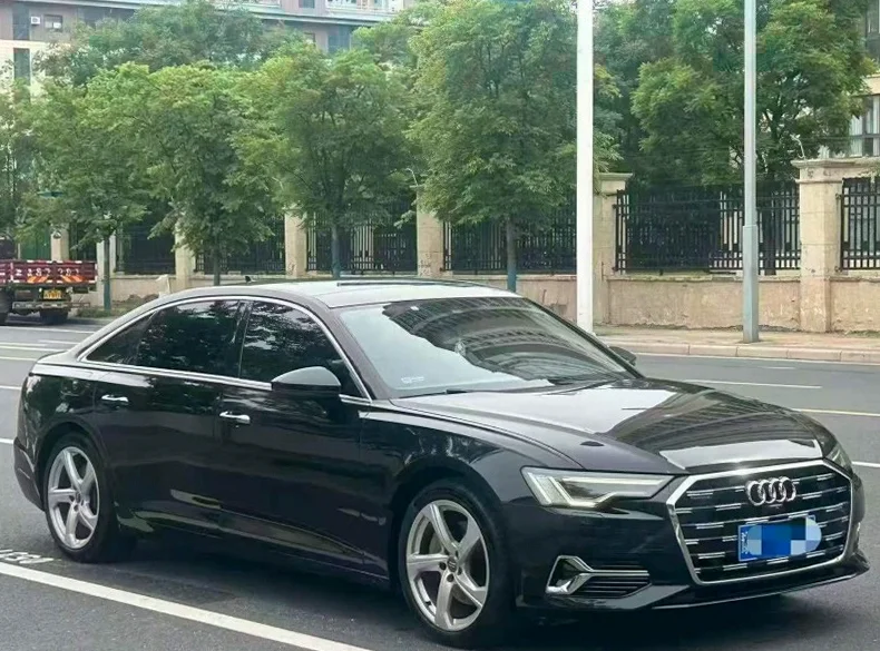 奥迪A6L 正面外观二