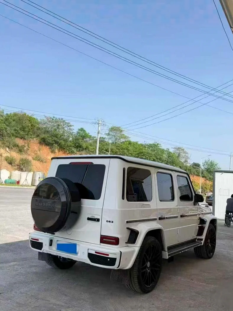 奔驰G 驾驶室