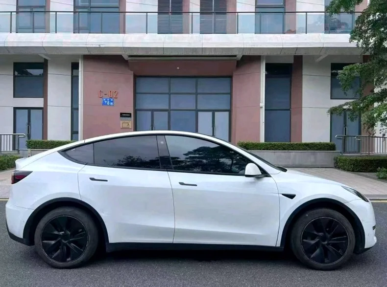 特斯拉MODEL 后面外观三