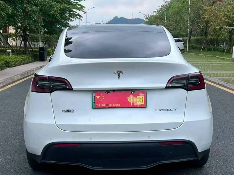 特斯拉MODEL 后面外观一