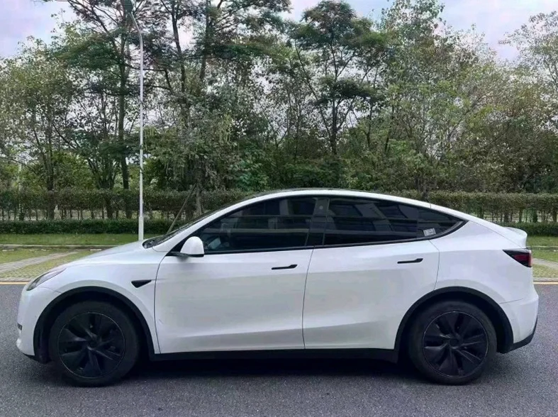 特斯拉MODEL 后面外观二