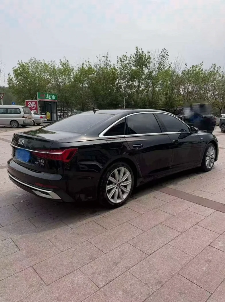 奥迪A6L 后面外观二