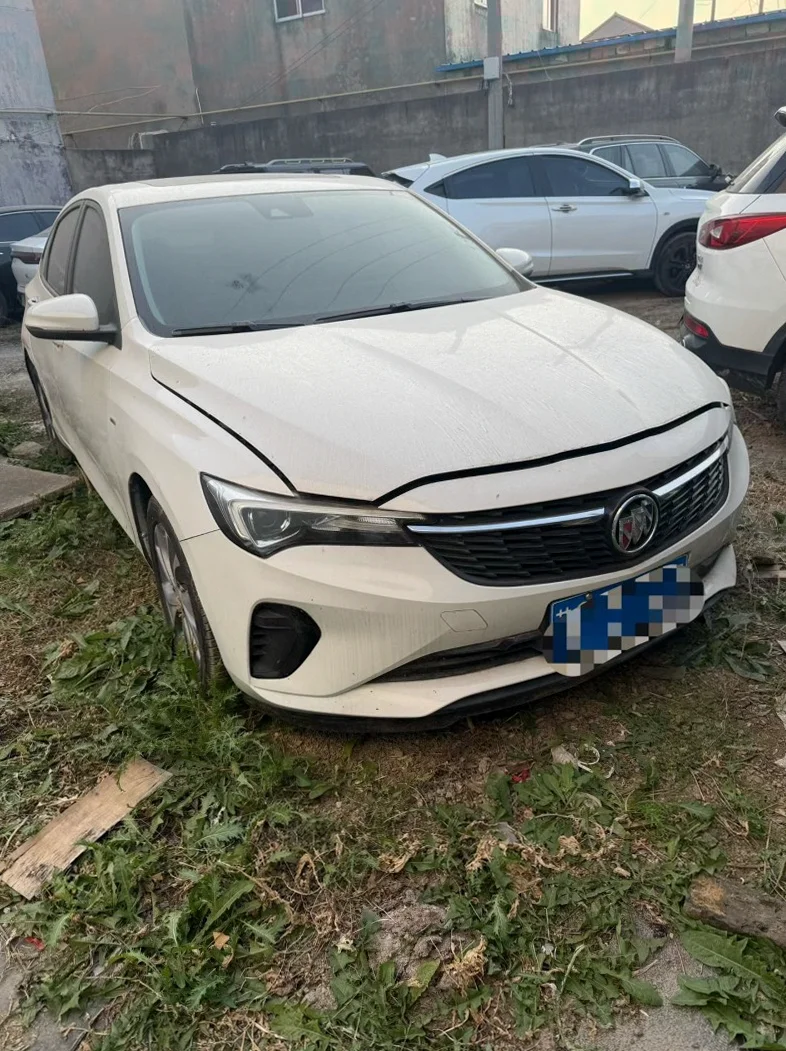 别克威朗 后面外观二