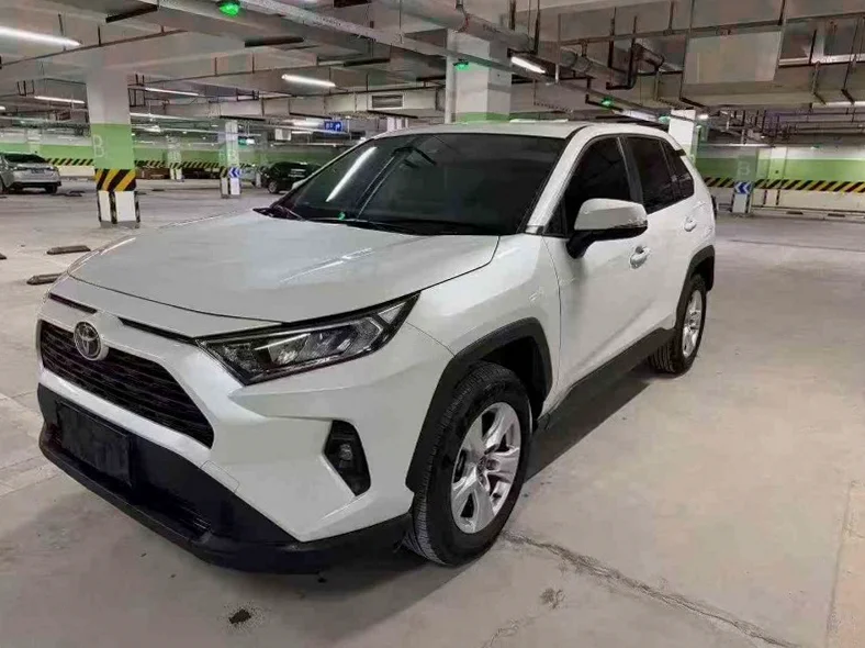 丰田RAV4荣放 正面外观三
