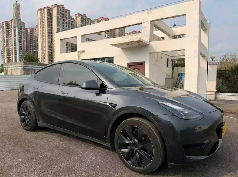 特斯拉MODEL 正面外观三
