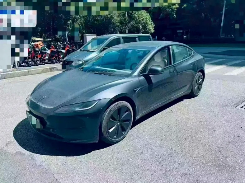 特斯拉MODEL 正面外观三