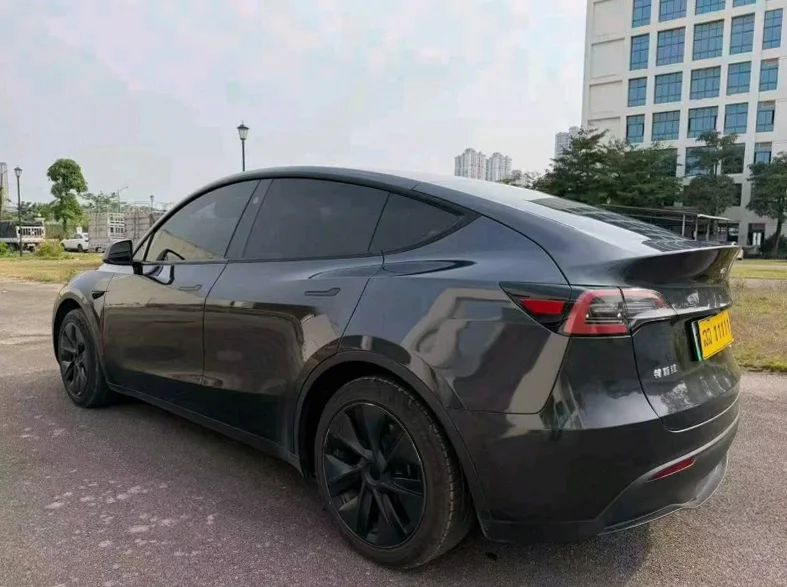 特斯拉MODEL 内饰后排