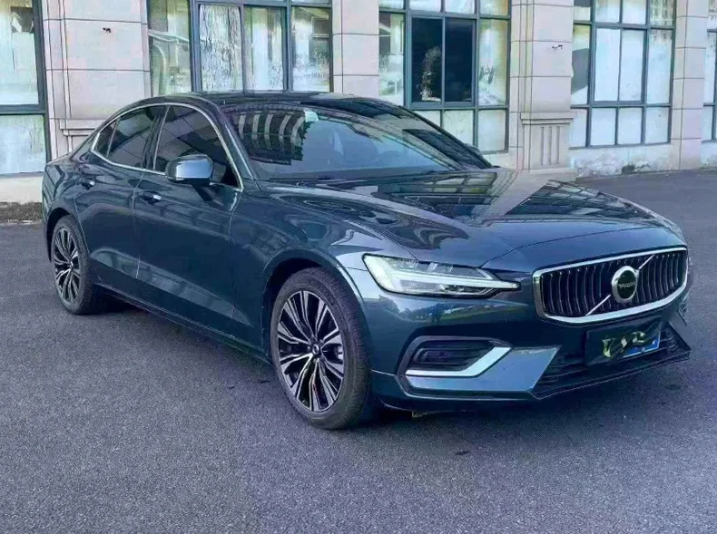 沃尔沃S60L 正面外观二