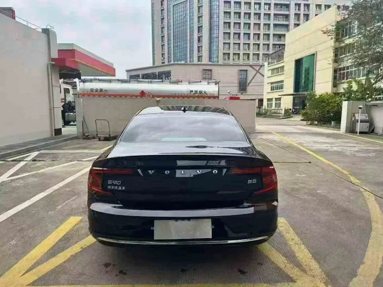 沃尔沃S90 驾驶室