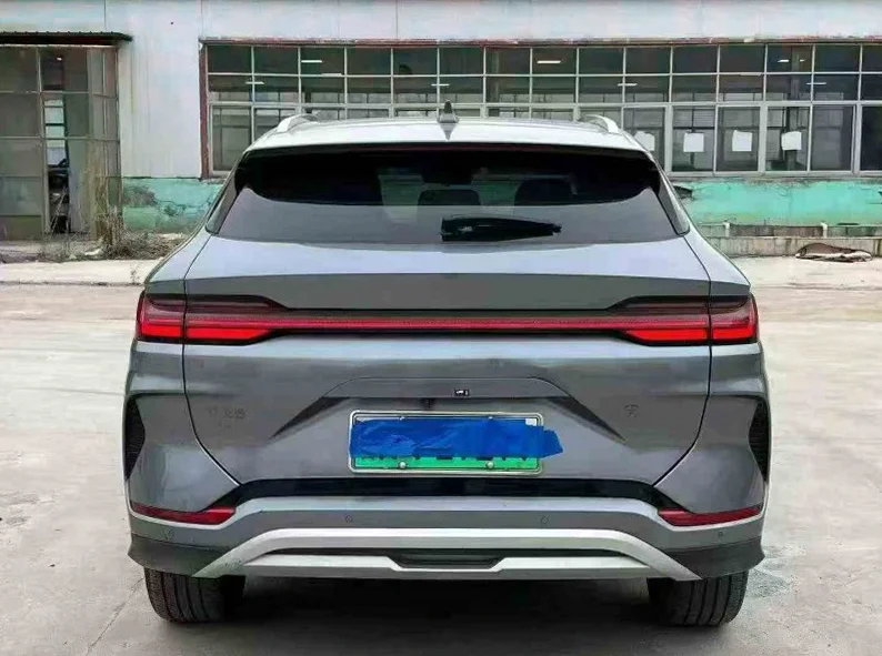 比亚迪宋 驾驶室