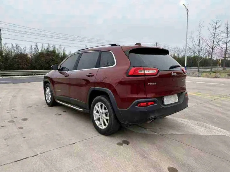 Jeep自由光 后面外观三