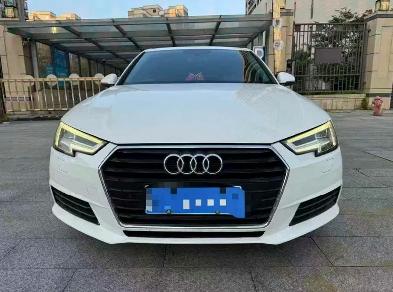 17年奥迪A4L 2.0T自动高配