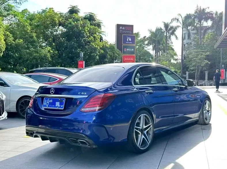 奔驰AMG 内饰后排