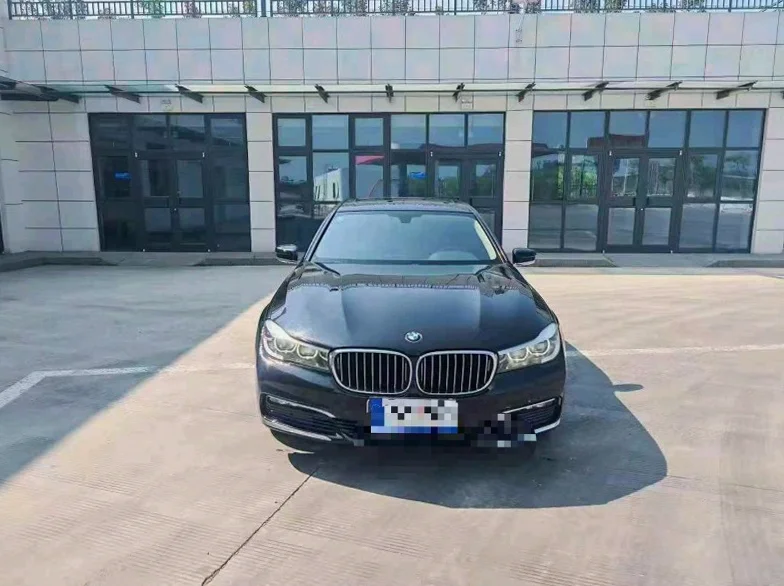 17年宝马730Li 2.0T豪华