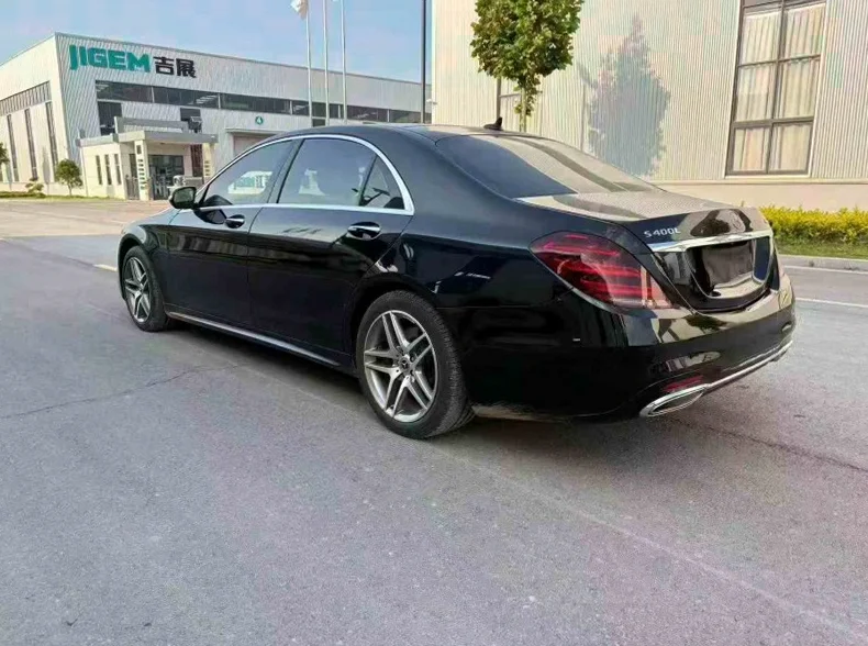 奔驰S 内饰前排