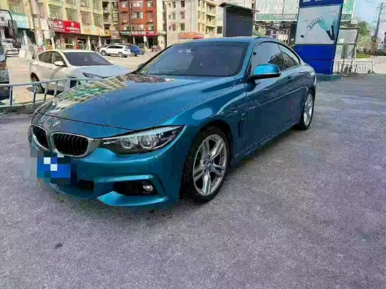 宝马4系 后面外观二