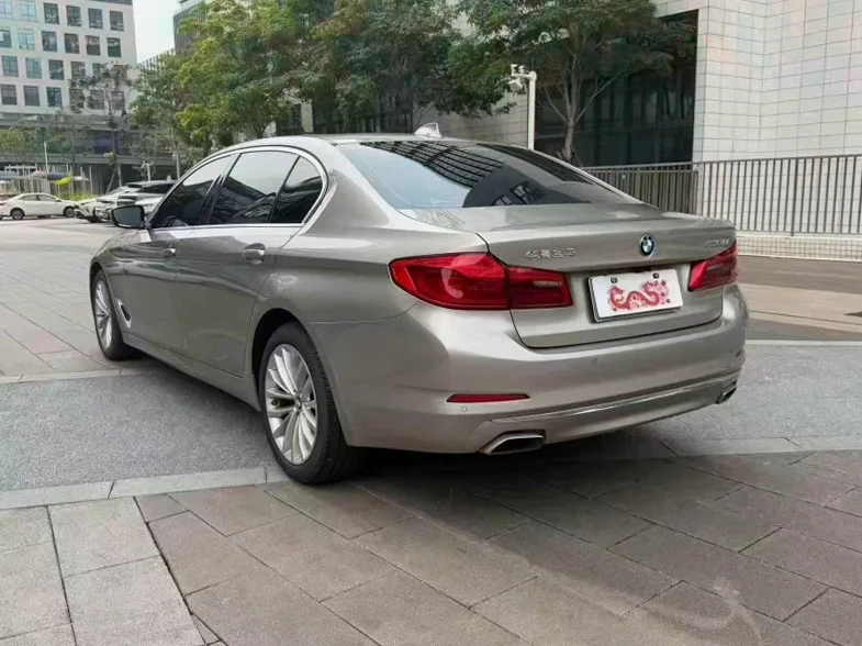 宝马5系 内饰后排