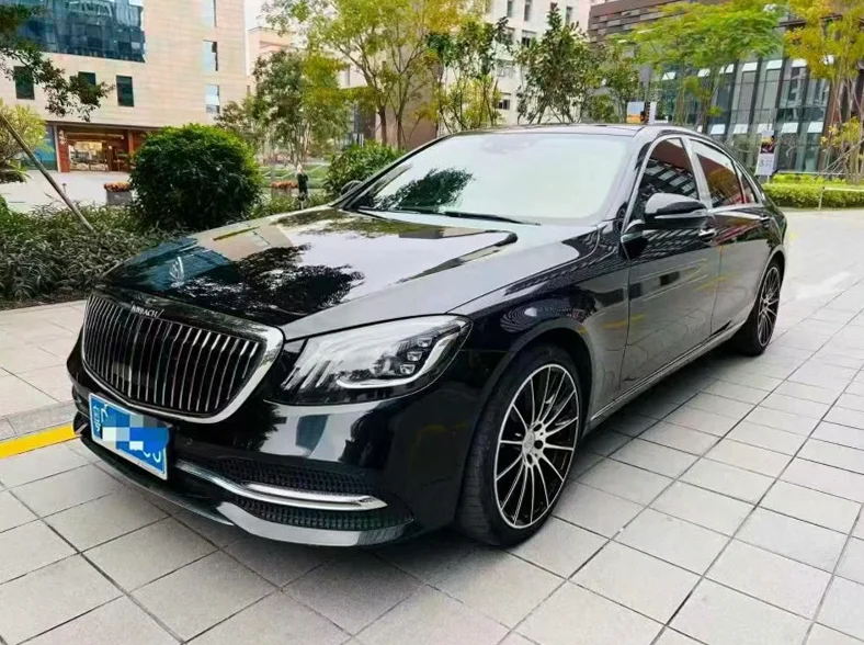 奔驰S 正面外观三