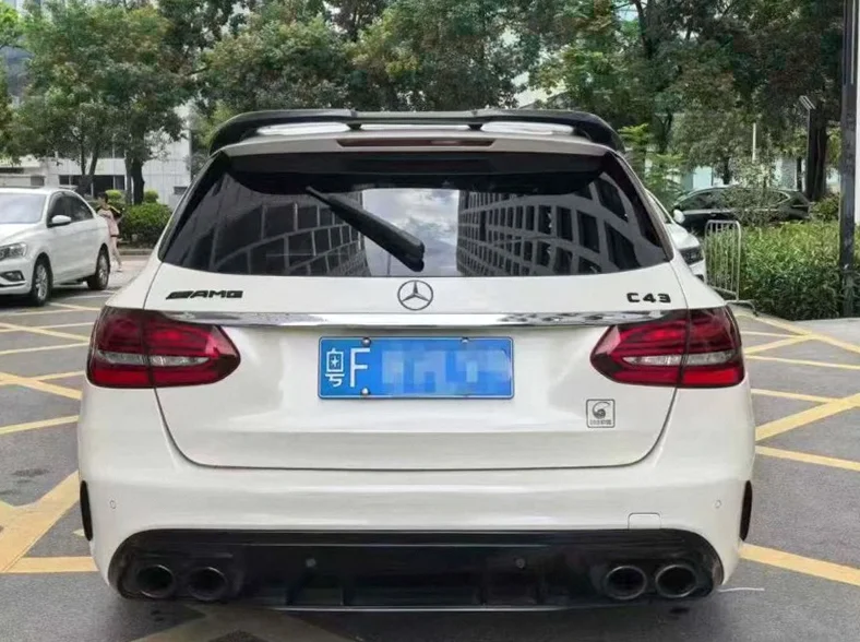 奔驰AMG 内饰前排
