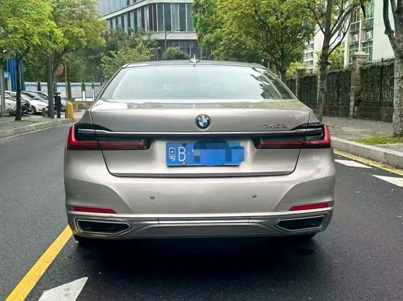 宝马7系 驾驶室