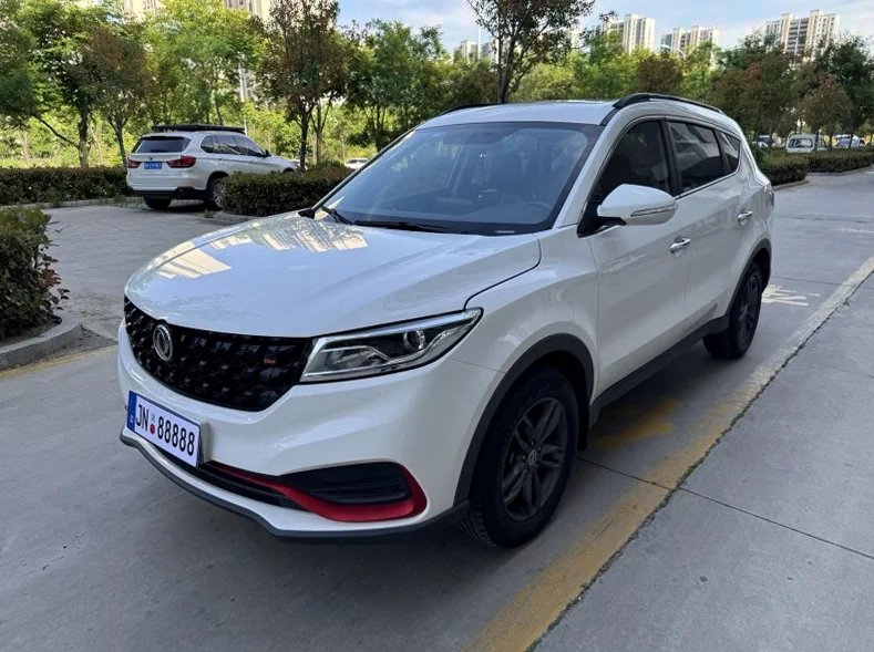 风光东风 后面外观一