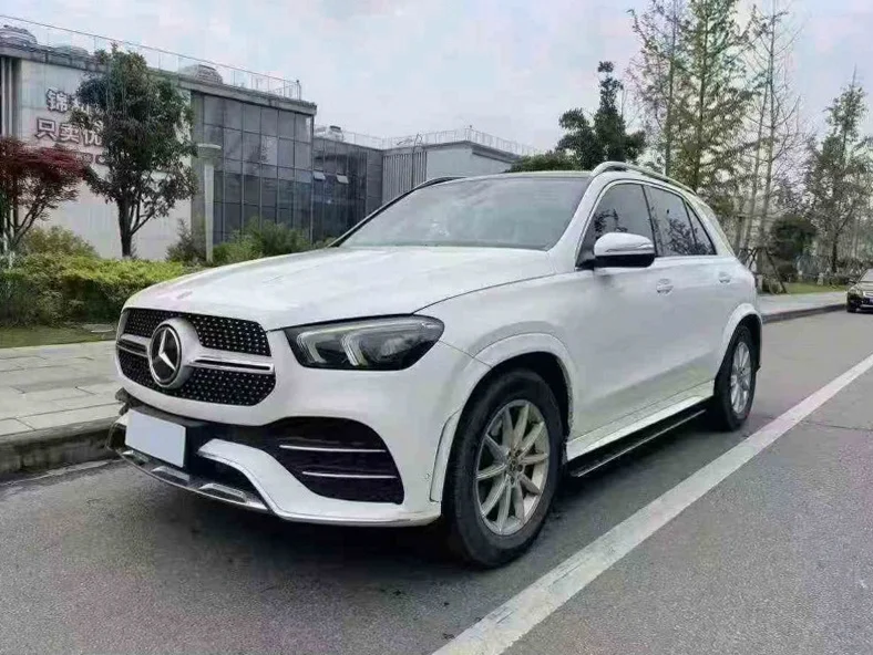 奔驰GLE 正面外观二