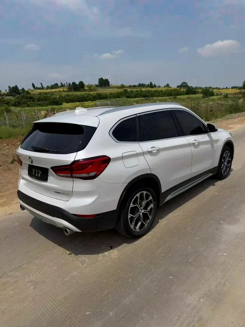 X1宝马 后面外观三