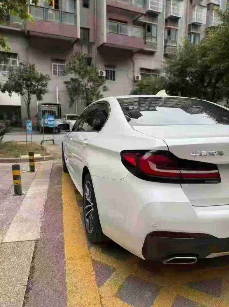 宝马5系 驾驶室