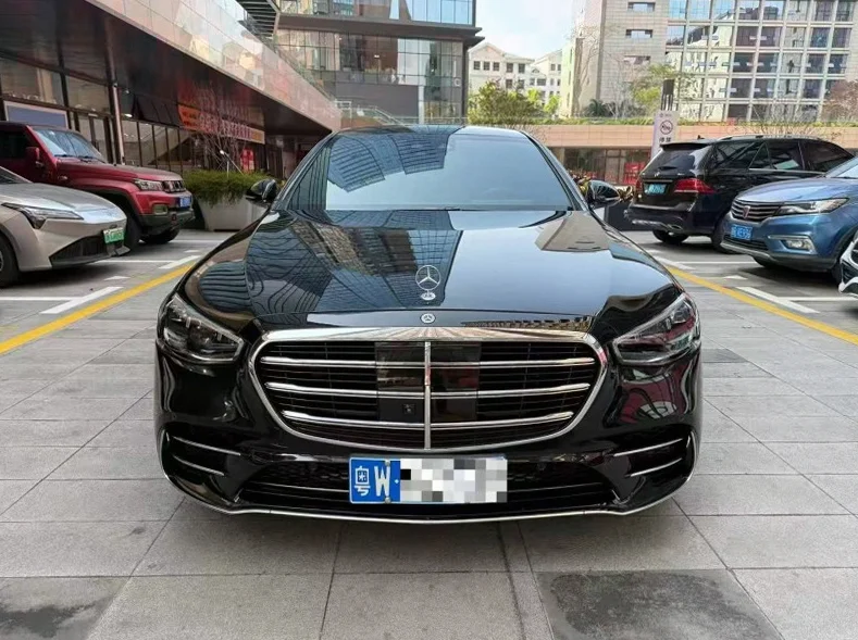 22年奔驰S450L四驱豪华版