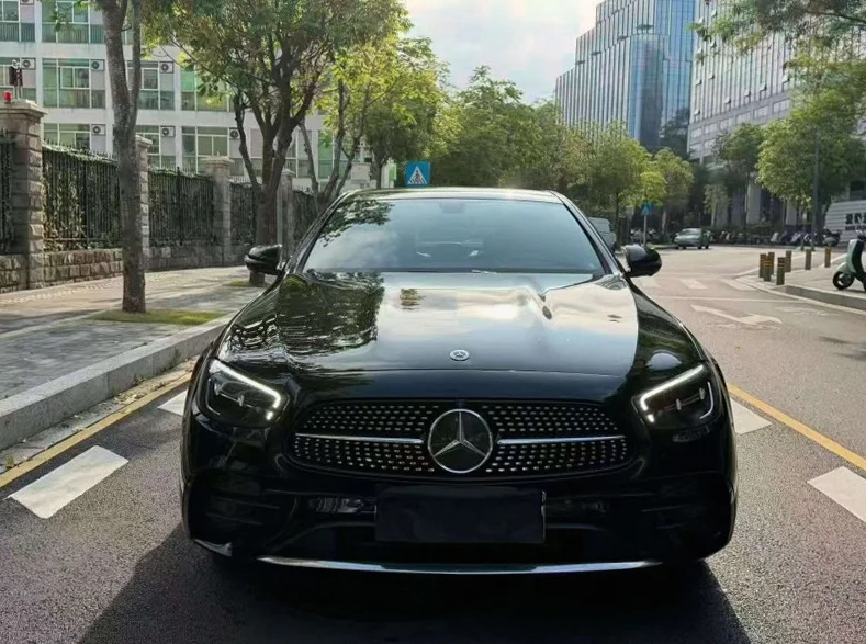 22年奔驰E350 eL插电混动