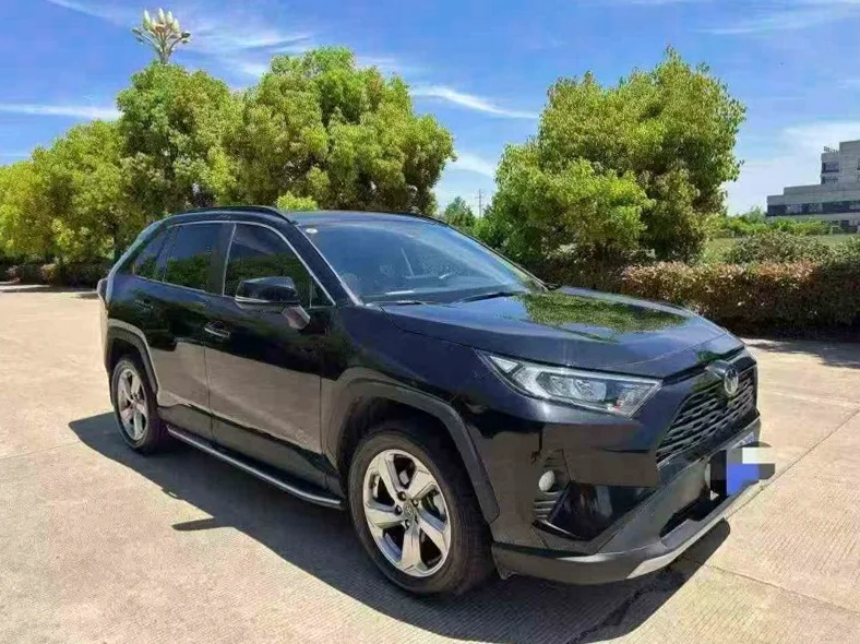 丰田RAV4荣放 正面外观三