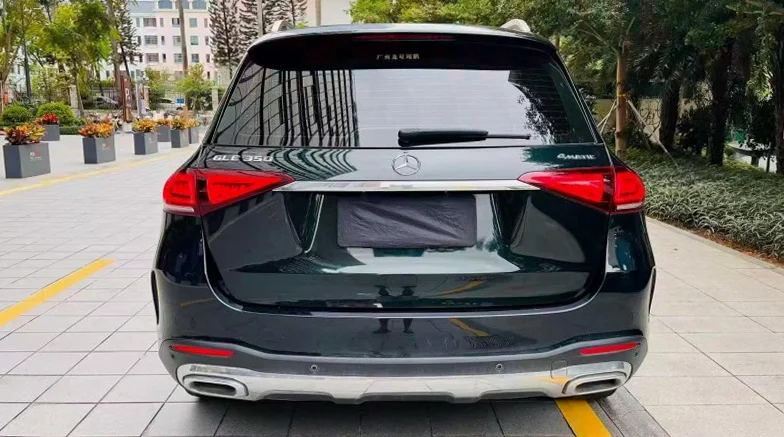 奔驰GLE 驾驶室