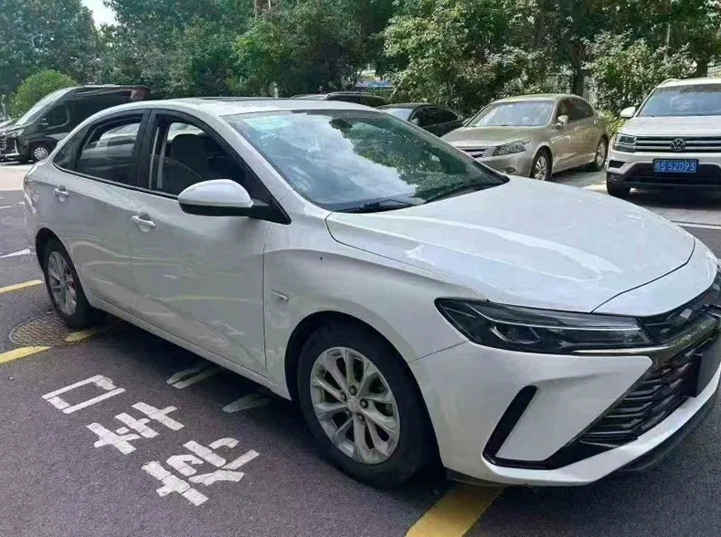 雪佛兰科鲁泽 正面外观二