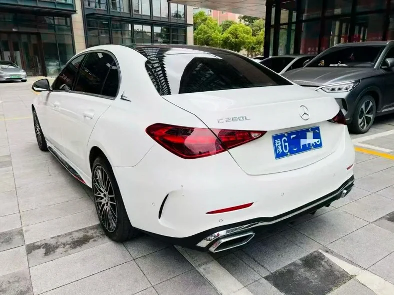 奔驰C 内饰后排