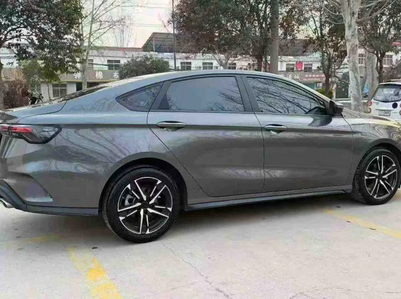 吉利缤瑞 正面外观三