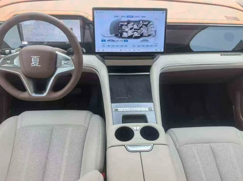 比亚迪夏 后面外观三