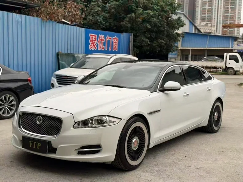 捷豹XJL 正面外观二