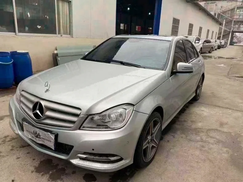 奔驰C 正面外观三