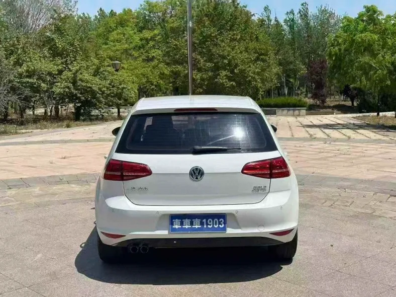 大众高尔夫 驾驶室