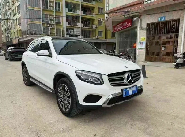 奔驰GLC 正面外观三