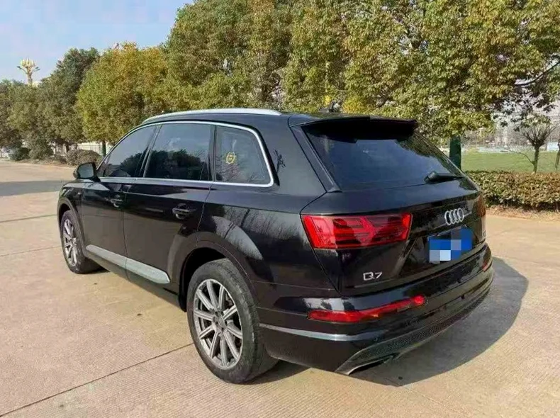 奥迪Q7 后面外观二