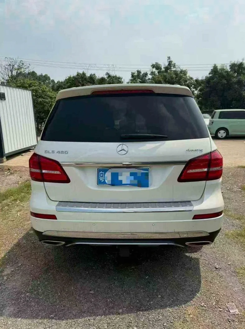 奔驰GLS 内饰前排