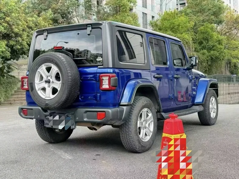 Jeep牧马人 内饰前排