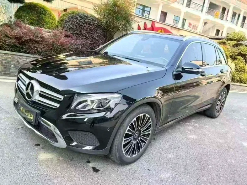 奔驰GLC 正面外观二